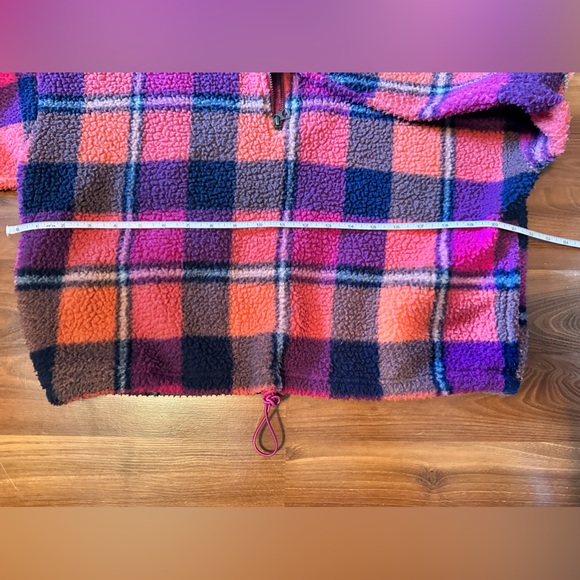 American Eagle Cropped Half Zip Sweater. Size M - Picture 8 of 10